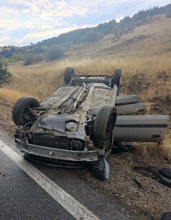 Burdurda Otomobilin Sarampole Devrilmesi Sonucu 4 Kisi Yaralandi (2) 595X768