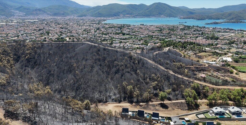 Foça Karagedik Yangın (1) 1024X523