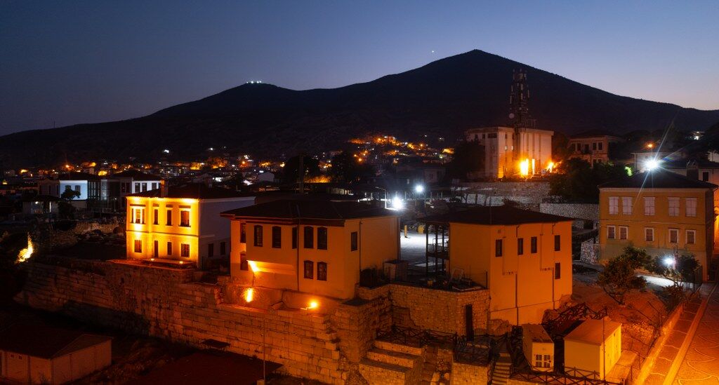 Muglada Tarihi Yapilar Gece Aydinlatmasiyla Parliyor (5) 1024X549