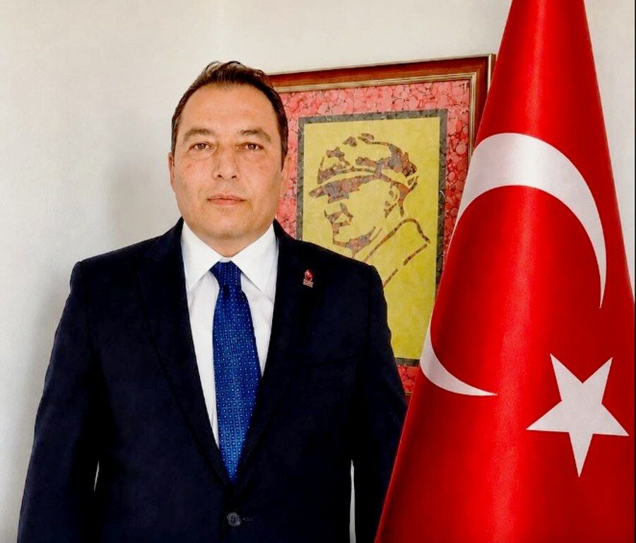 Nazmi Iyibilir 900X768