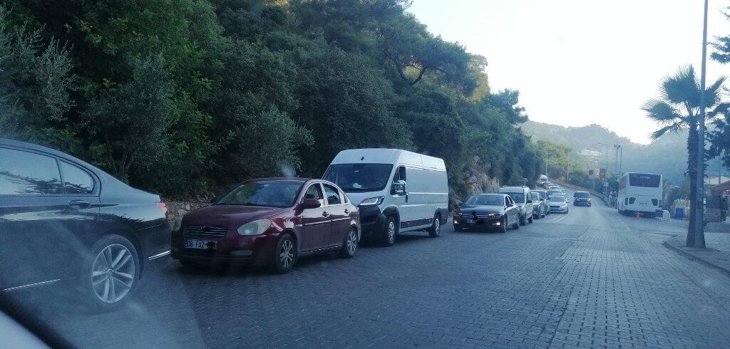 Ölüdeniz Araç Kuyruk (7) 1024X490