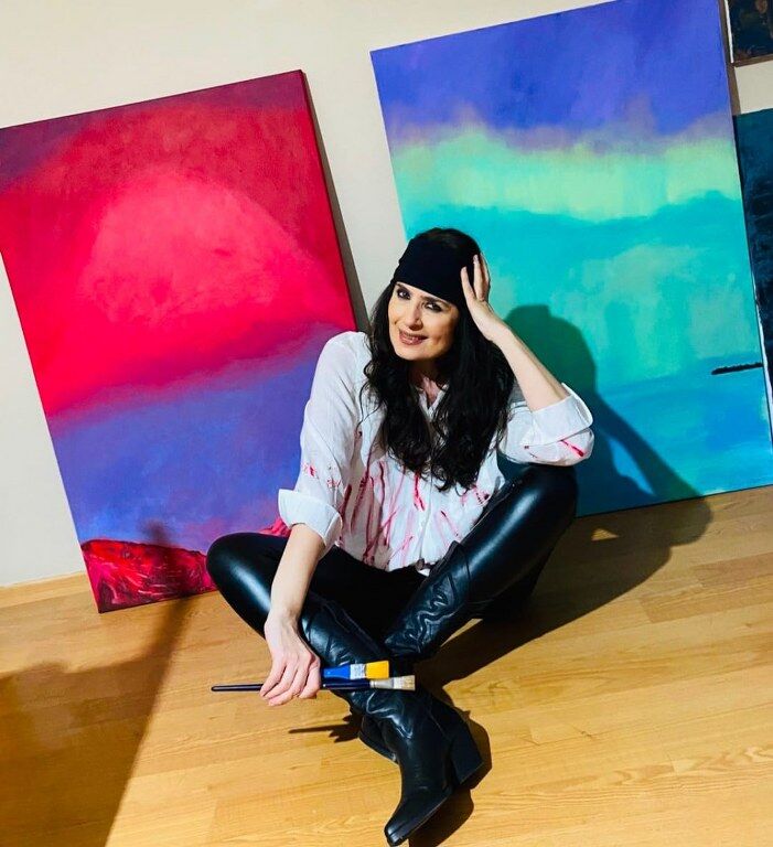 Ressam Şennur Üzgen 2 701X768