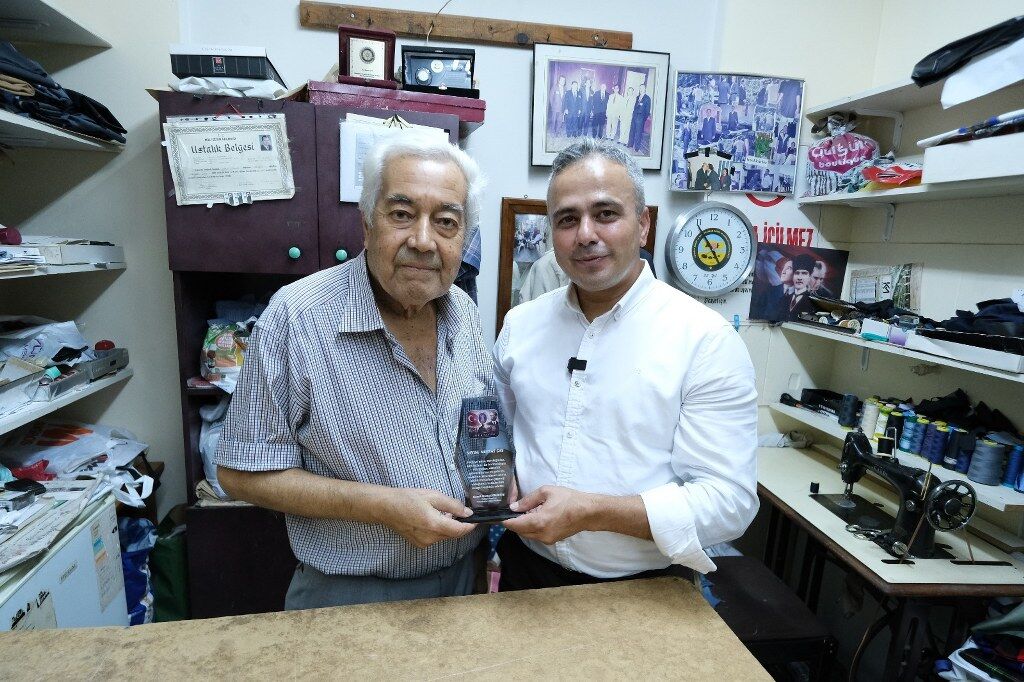Başkan Demirtaş Plaket (3) 1024X682