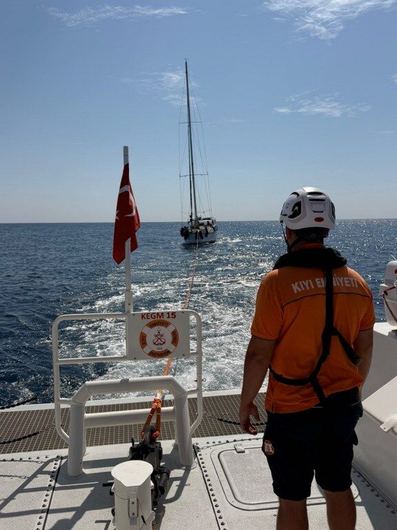Fethiye Aciklarinda Suruklenen Teknedeki 4 Kisi Kurtarildi (1) 576X768