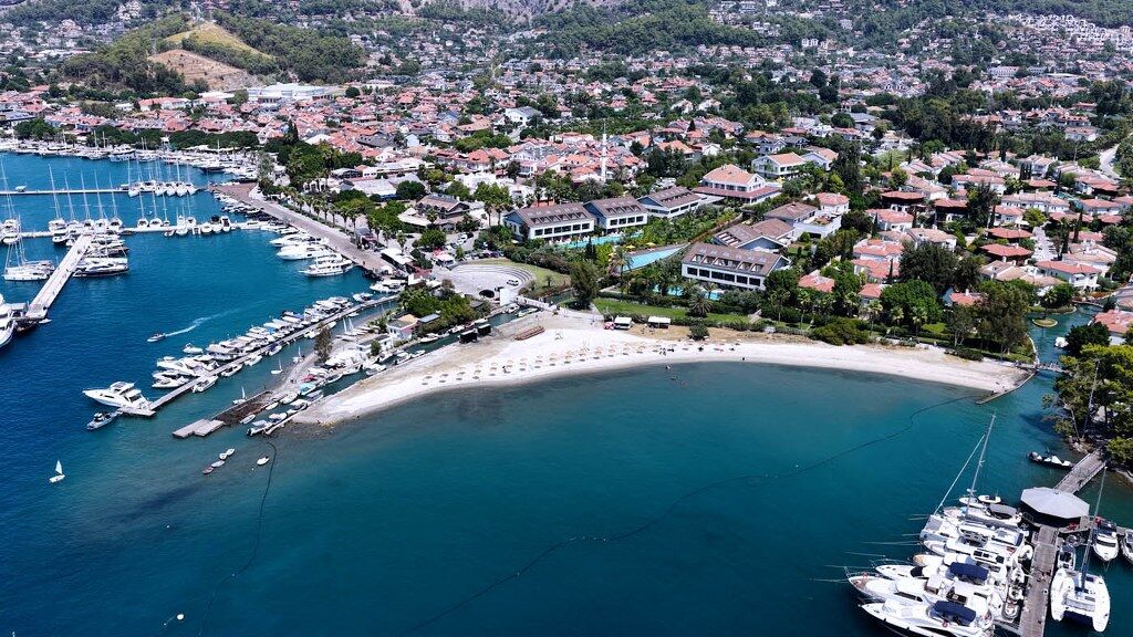 Göcek Halk Plajı (2) 1024X576