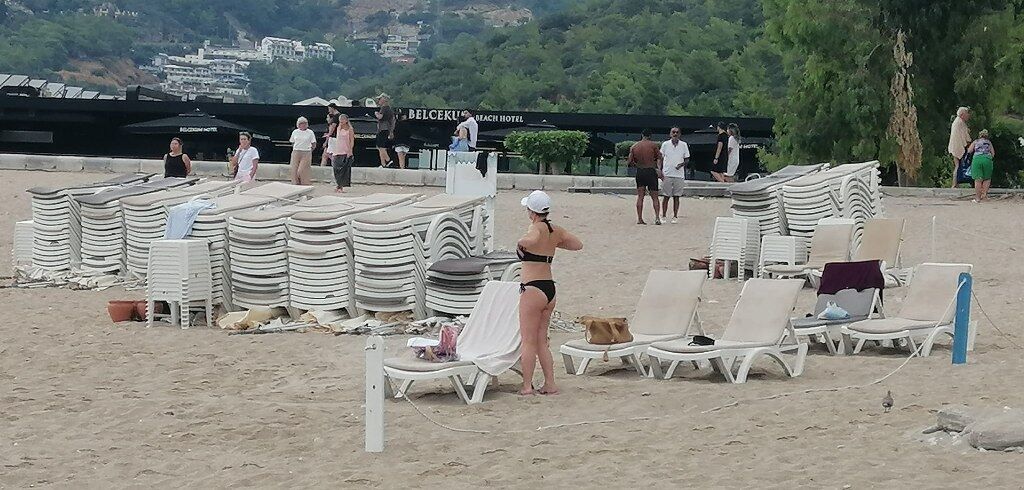 Ölüdeniz Belceğzi'de Folası Fırtına Öncesi Hazırlık (4) 1024X490