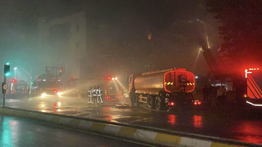Yangın Istanbul (2) 1024X576