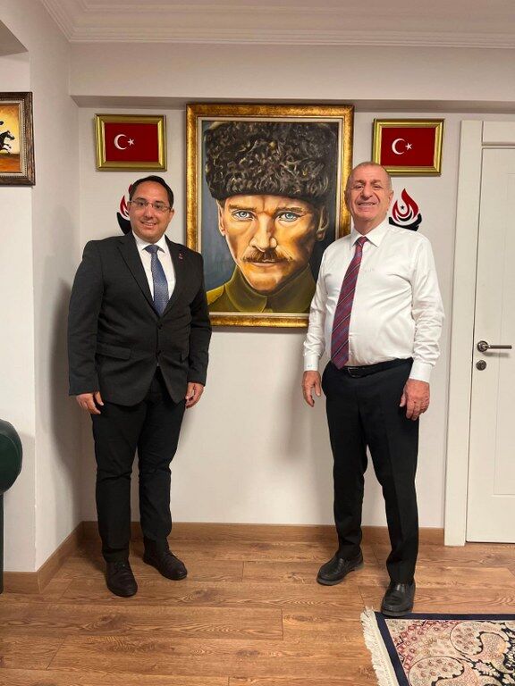 Zafer Partisi (3) 576X768