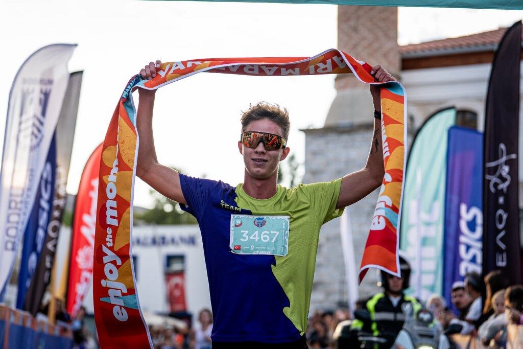 9 Uluslararasi Bodrum Yari Maratonu Tamamlandi (19) 1024X683