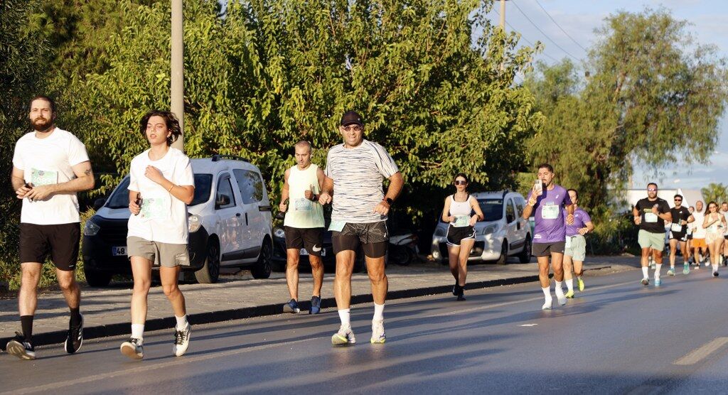 9 Uluslararasi Bodrum Yari Maratonu Tamamlandi (28) 1024X556