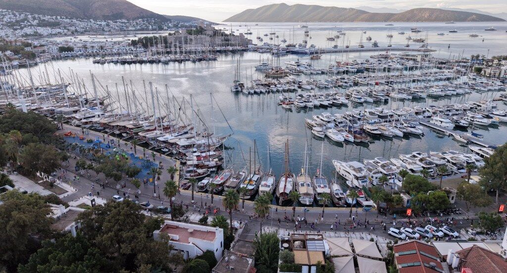 9 Uluslararasi Bodrum Yari Maratonu Tamamlandi (29) 1024X551