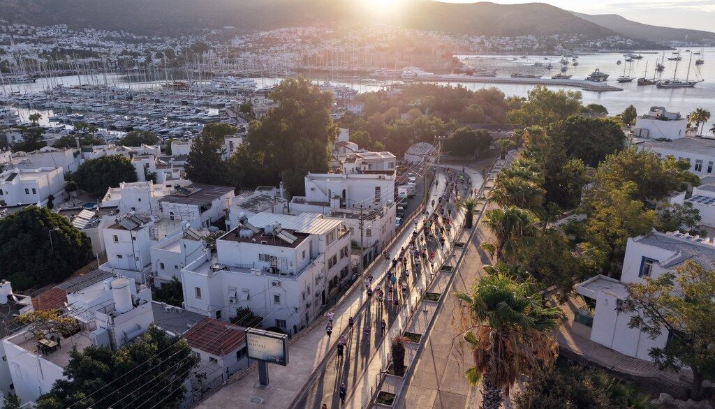 9 Uluslararasi Bodrum Yari Maratonu Tamamlandi (30) 1024X586