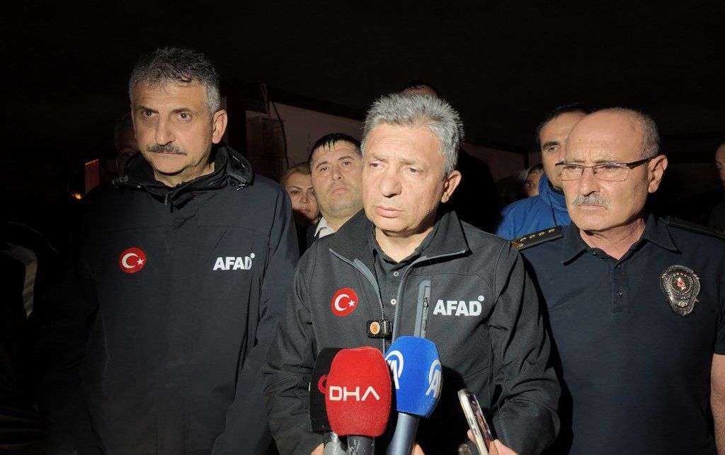 Antalyada Hortum Nedeniyle Parcalanan Konteynerlerdeki 4 Isci Oldu 1 Isci Yaralandi (7) 1024X643