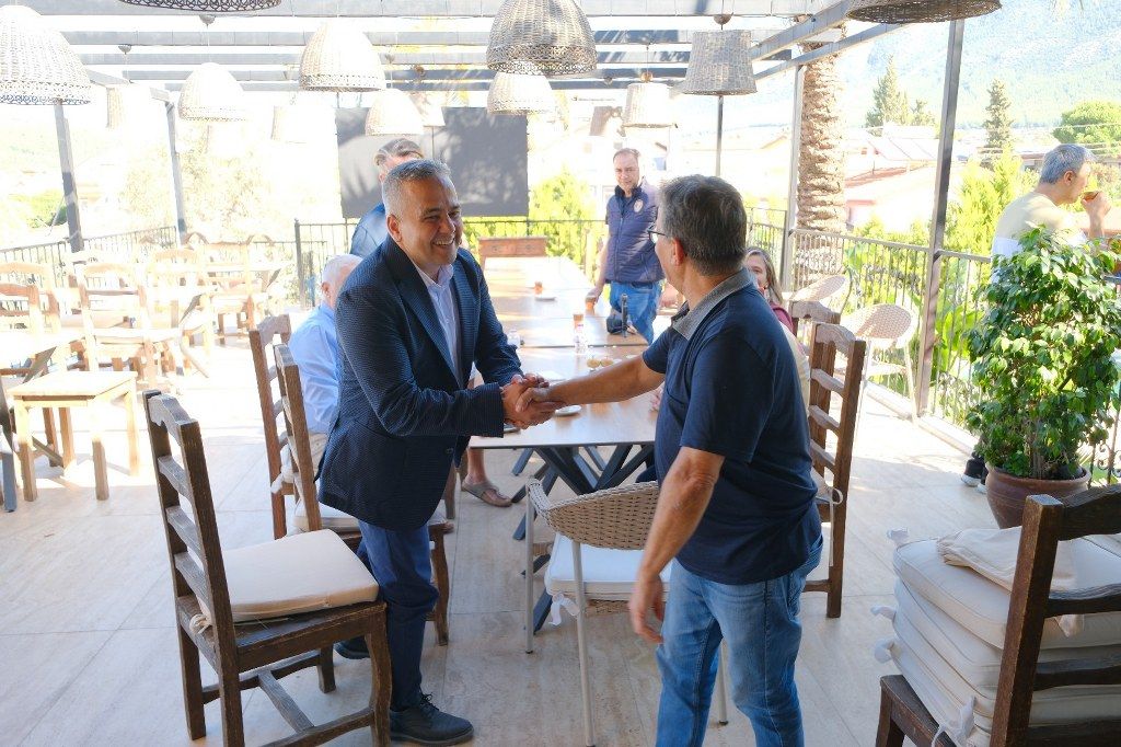Başkan Demirtaş Hisarönü Esnafları Ile Bir Araya Geldi (1) 1024X682