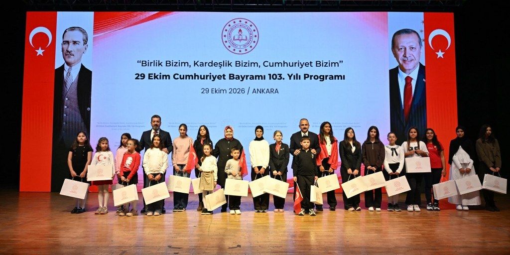 Bi̇rli̇k Bi̇zi̇m, Kardeşli̇k Bi̇zi̇m, Cumhuri̇yet Bi̇zi̇m (7) 1024X512