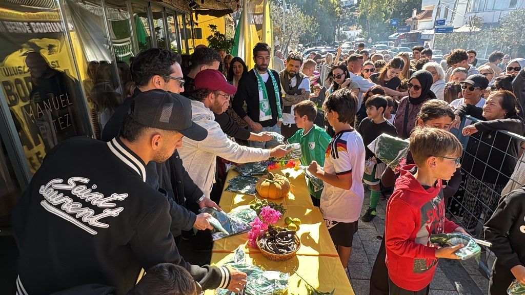 Bodrumda Iyilik Pazari Etkinligi Duzenlendi (2) 1024X576