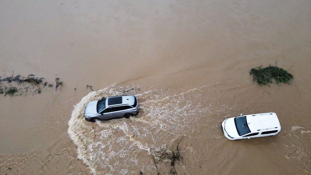 Dalamanda Dere Tasti Evler Ve Tarim Arazileri Su Altinda Kaldi (2) 1024X576