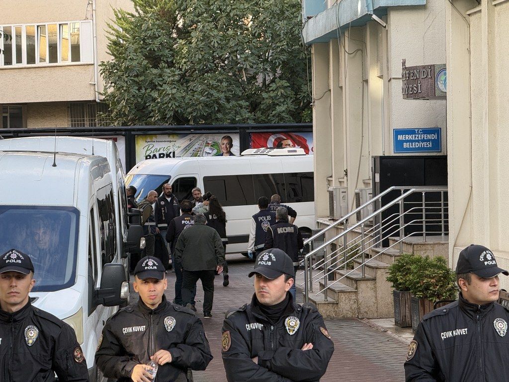 Denizlide Merkezefendi Belediyesine Yonelik Sorusturmada 5 Supheli Tutuklandi (7) 1024X768