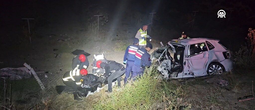 Gece Yarısı Korkunç Trafik Kazası 2 1024X445