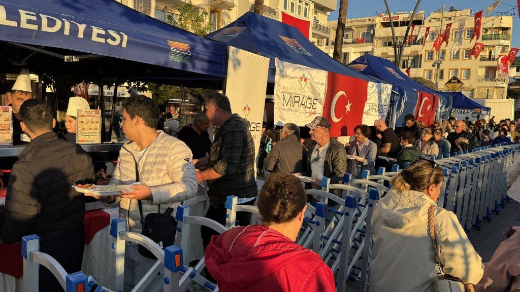 Marmariste Cumhuriyet Sofrasi Etkinligi Duzenlendi (3) 1024X576