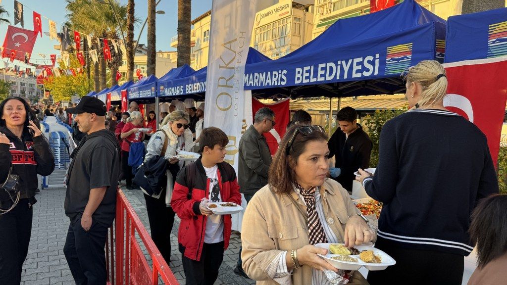 Marmariste Cumhuriyet Sofrasi Etkinligi Duzenlendi (4) 1024X576
