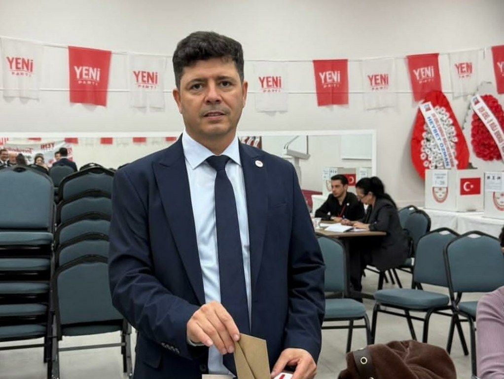Yeni Parti Nail Kızıl (3) 1022X768