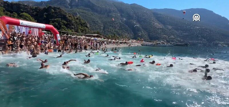 Fethiye'de Açık Su Yüzme Yarışları Başladı